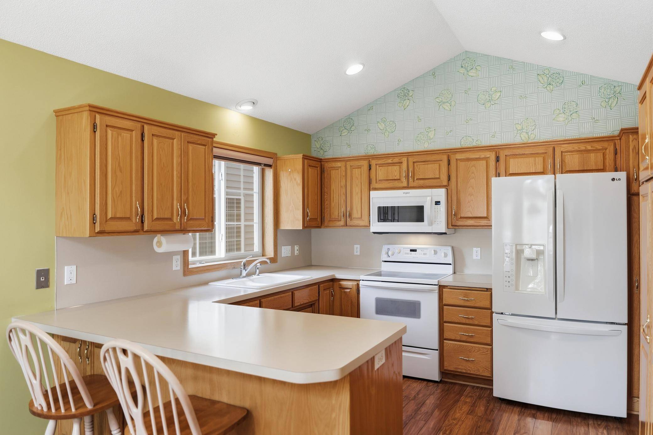3824 93rd AVE N, Brooklyn Park, MN 55443