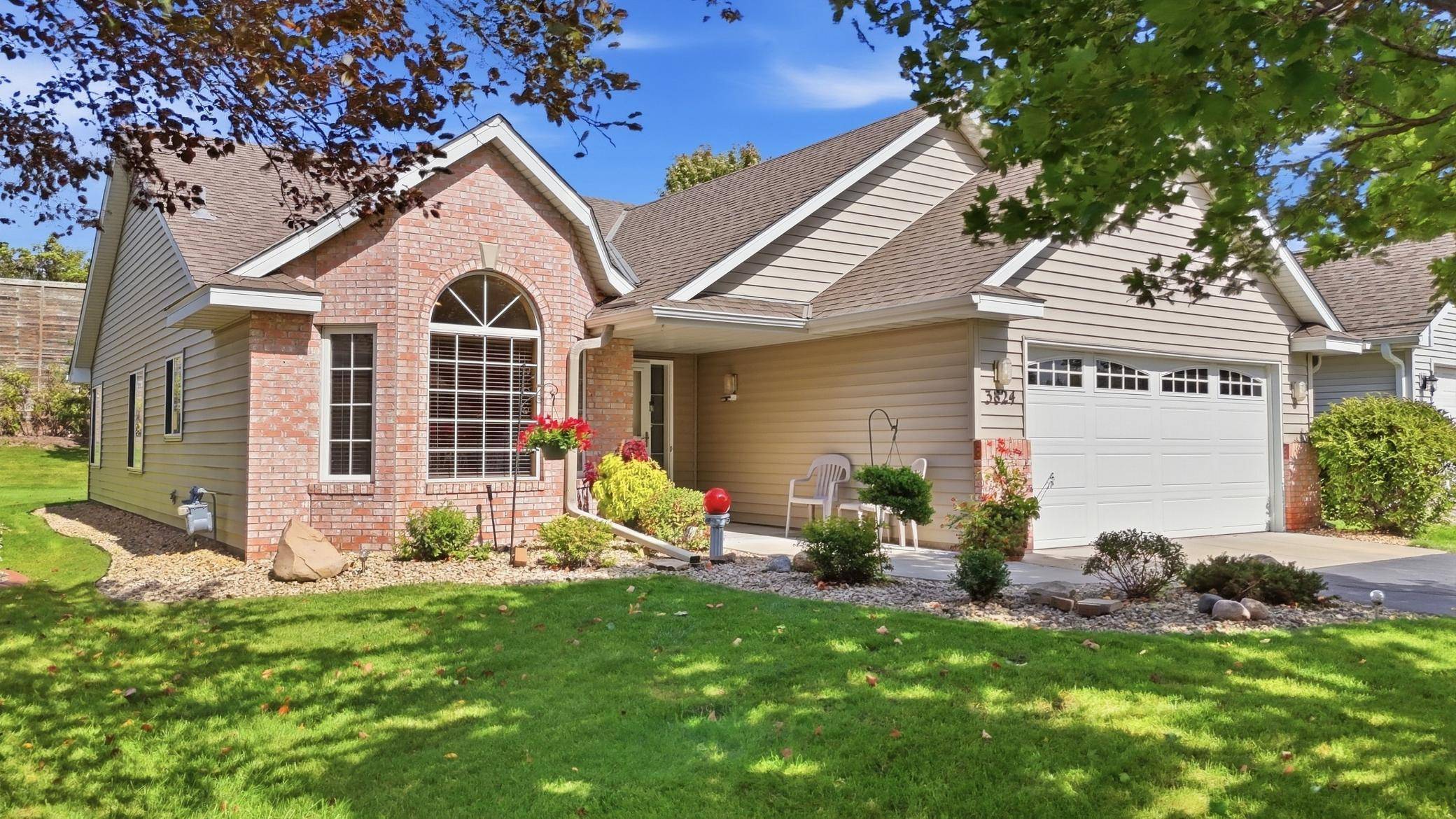 3824 93rd AVE N, Brooklyn Park, MN 55443