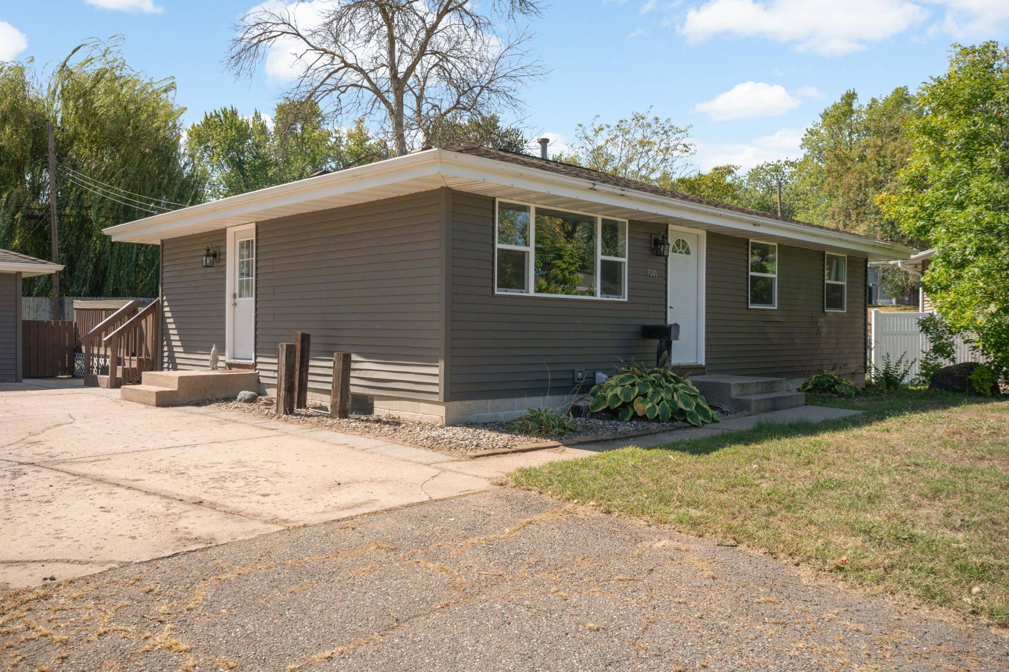 9041 Northwood CIR, New Hope, MN 55427