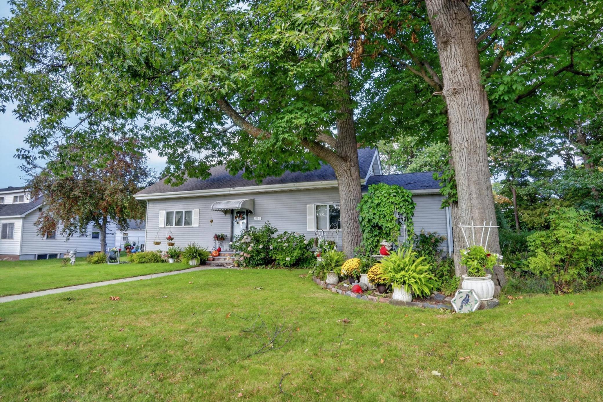 316 Congdon ST, Coleraine, MN 55722