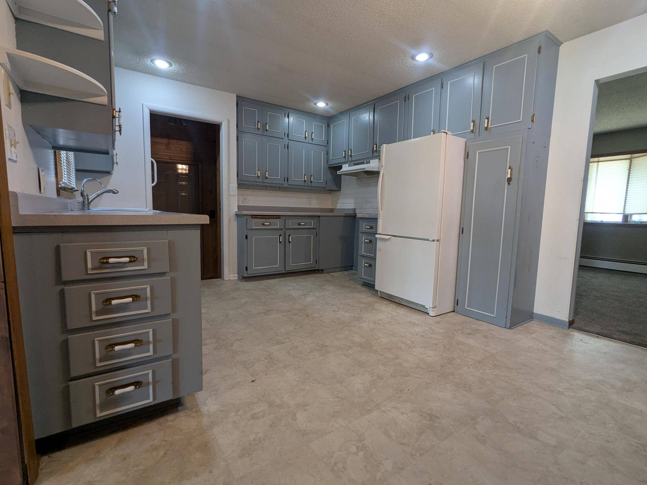 518 Sunrise AVE, Paynesville, MN 56362