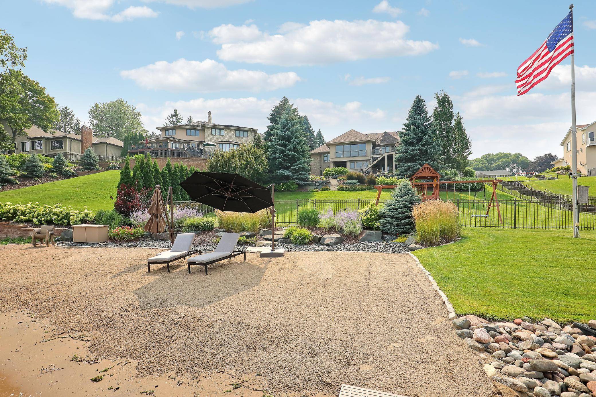 7998 Ithaca LN N, Maple Grove, MN 55311