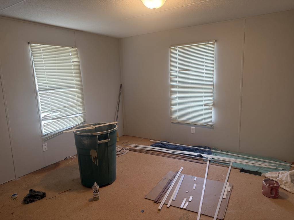 301 W Clark Ave, Augusta, KS 67010