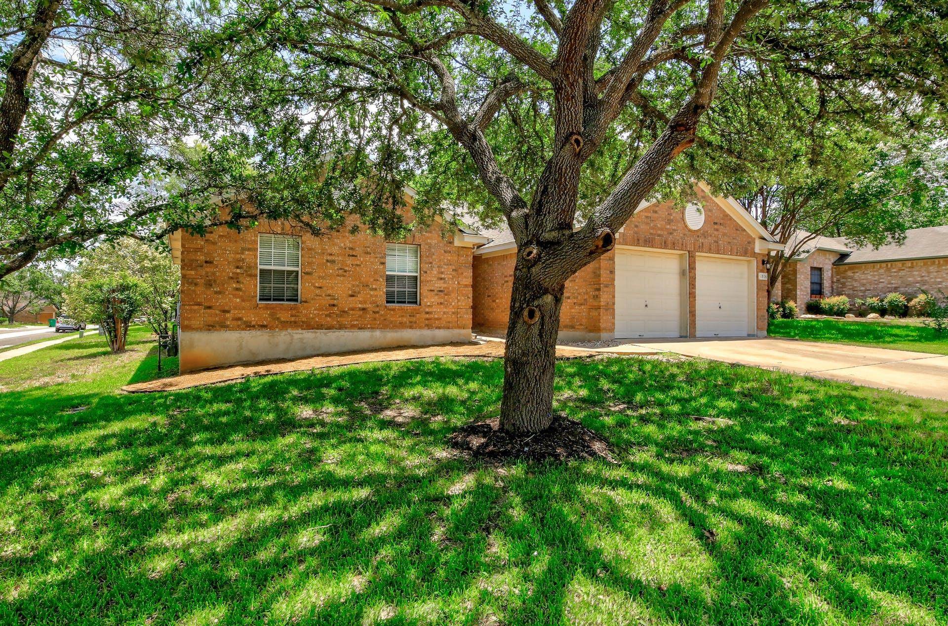 1806 Oakmont LN, Cedar Park, TX 78613