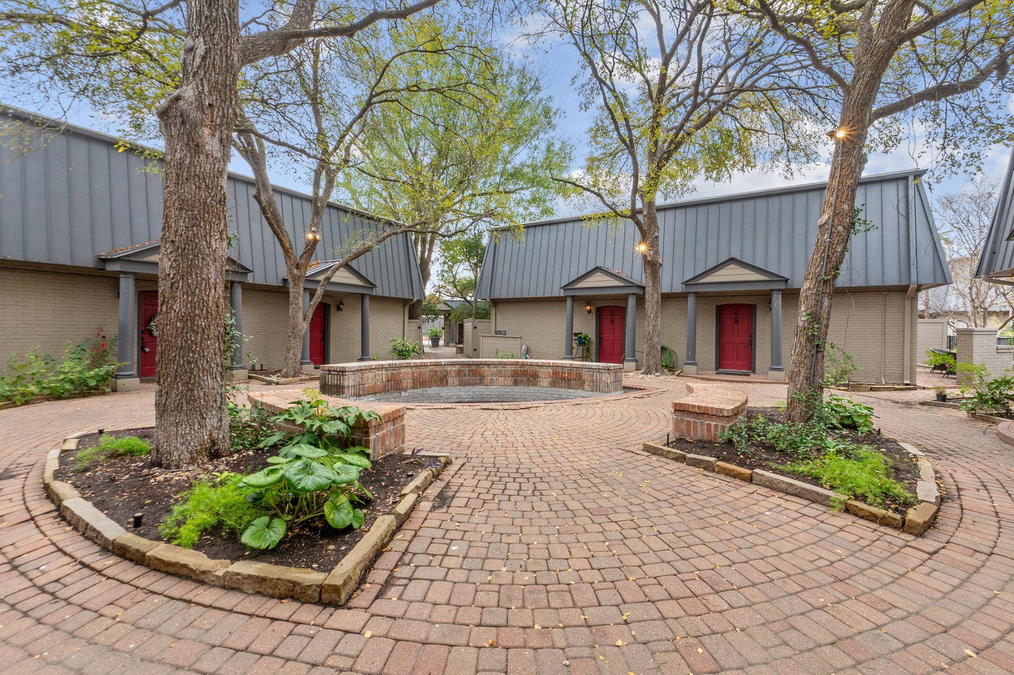2500 Steck Ave #22, Austin, TX 78757