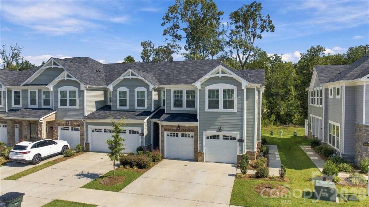 8036 Overmeadow LN, Charlotte, NC 28269