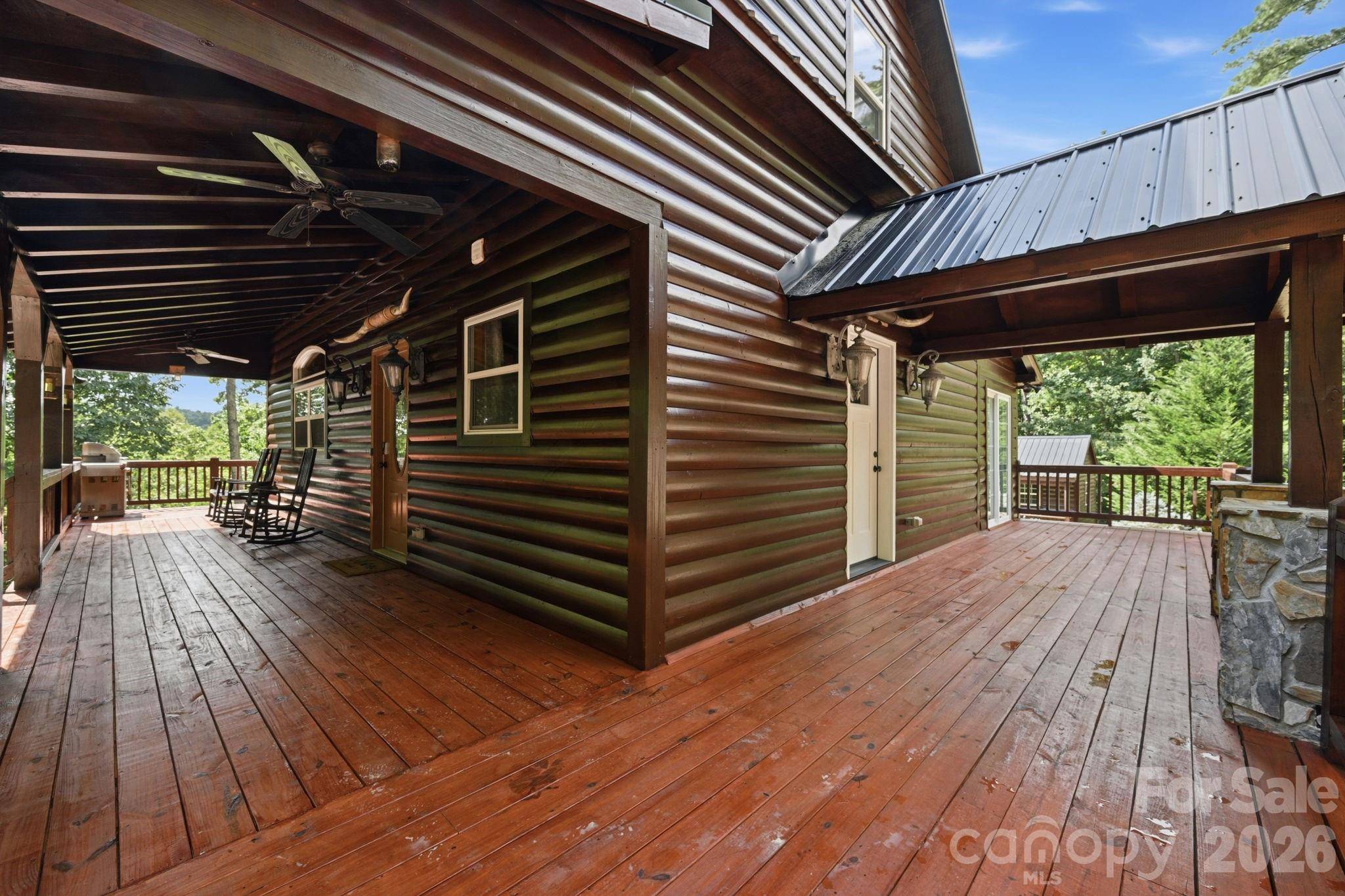 1158 Staghorn RD, Purlear, NC 28665