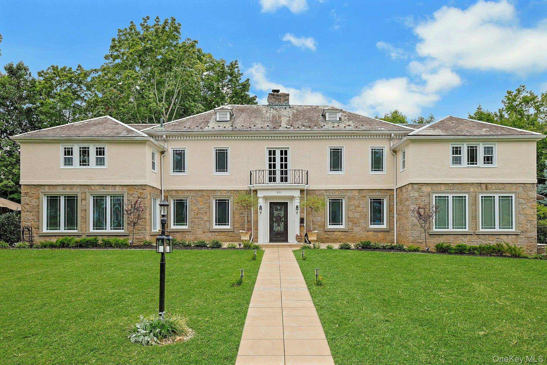 50 Forest CIR, New Rochelle, NY 10804