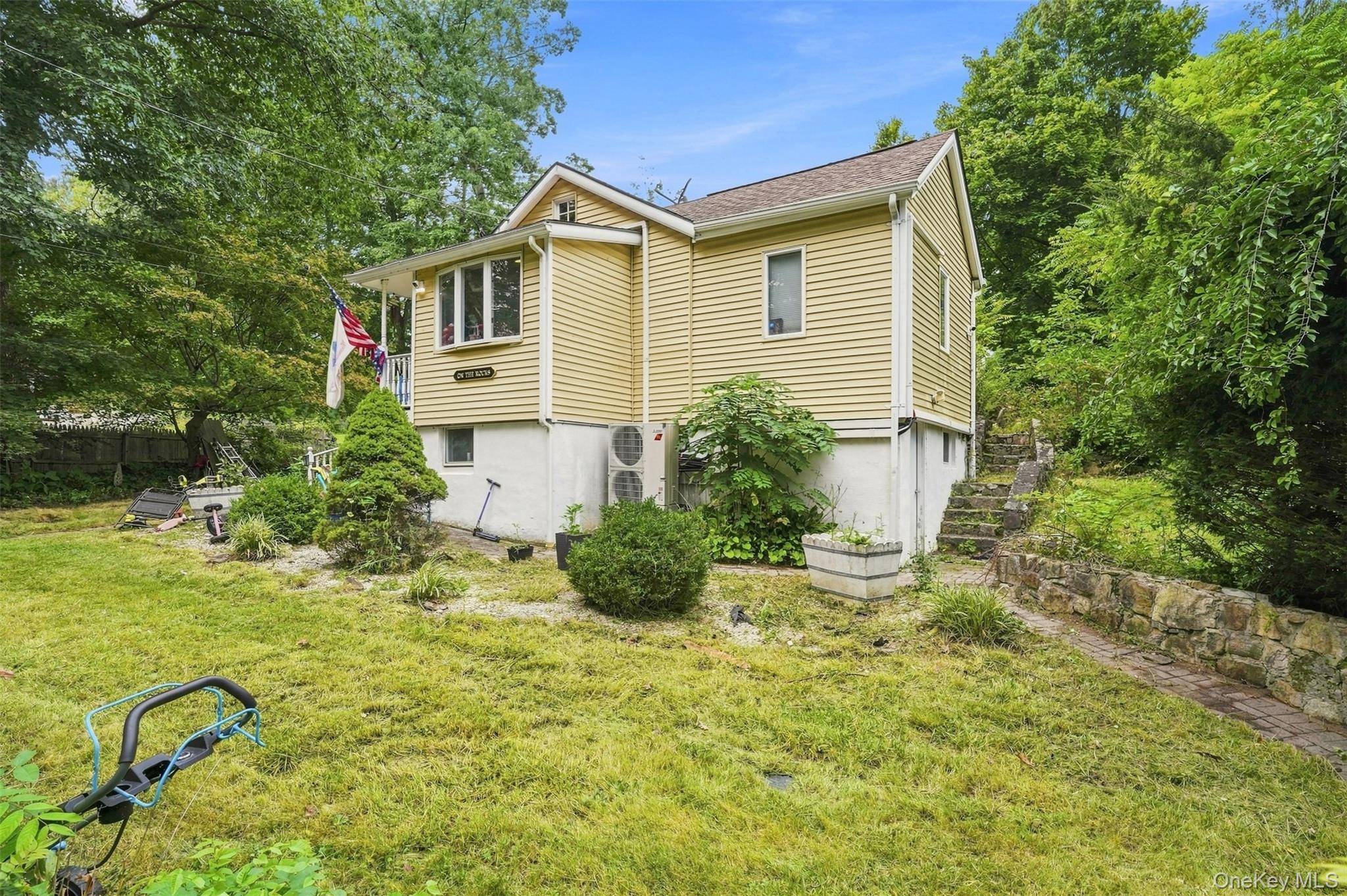 169 Walnut RD, Lake Peekskill, NY 10537