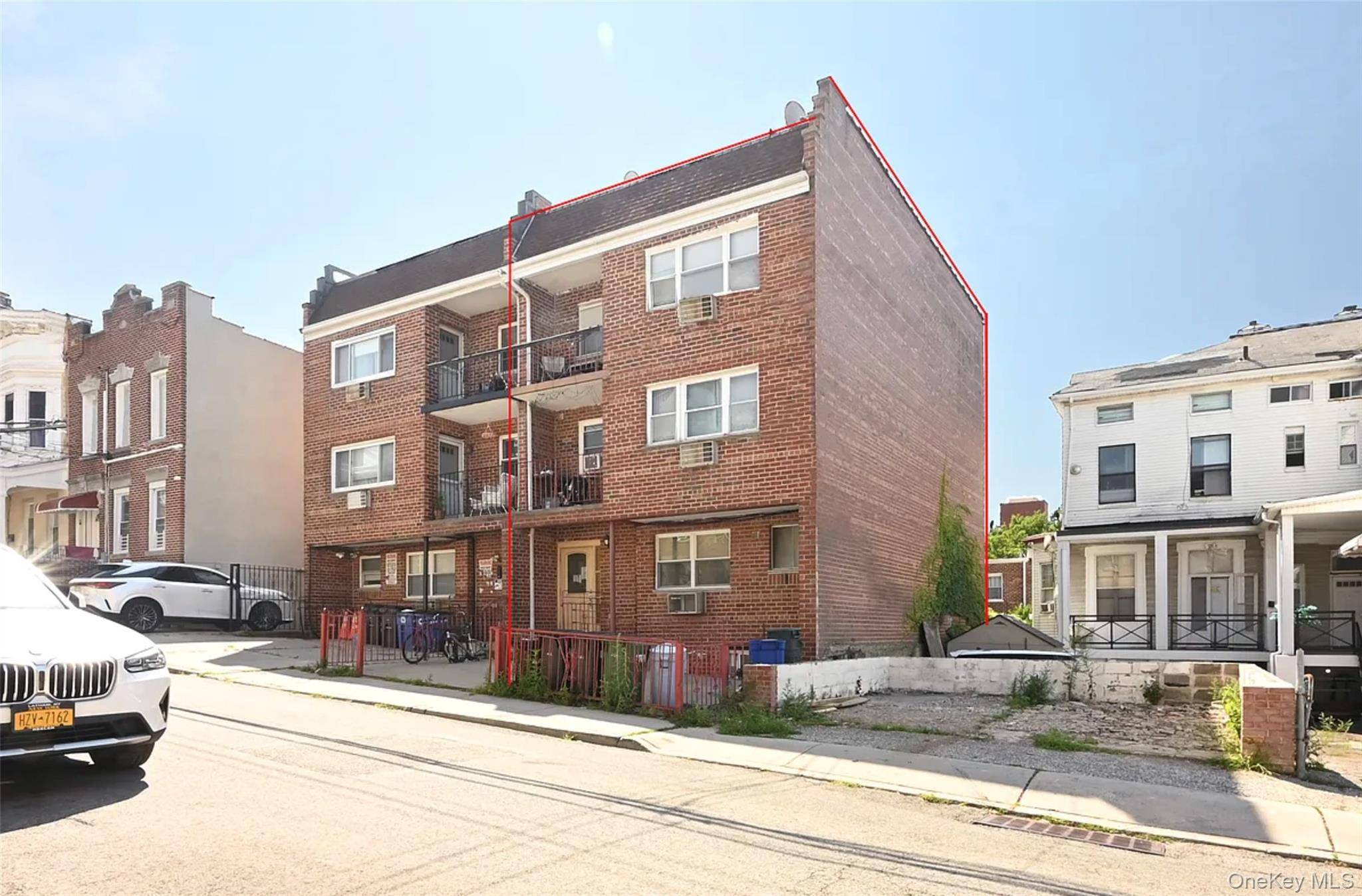 2540 14th PL, Astoria, NY 11102