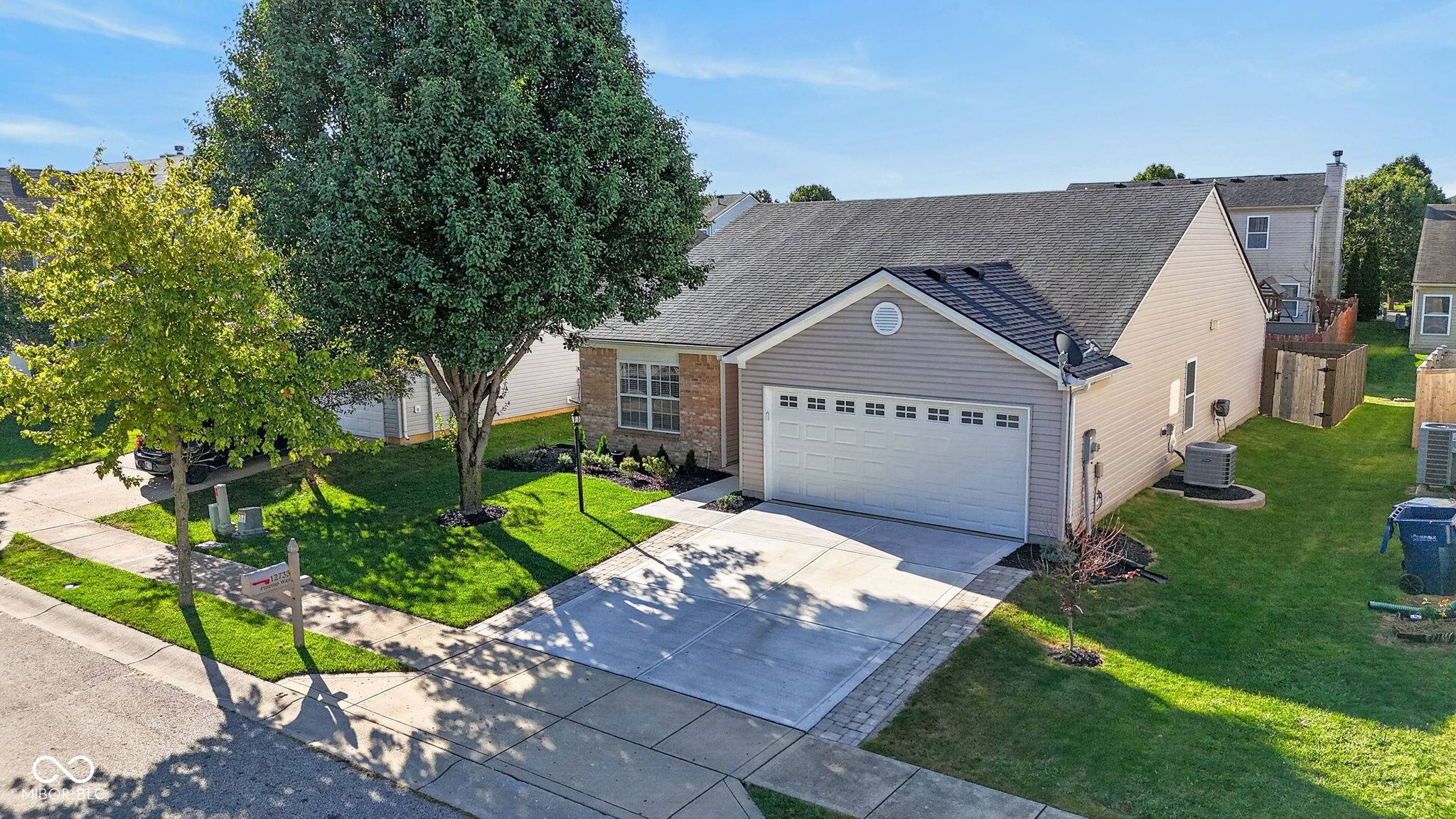 12733 Pinetop WAY, Noblesville, IN 46060