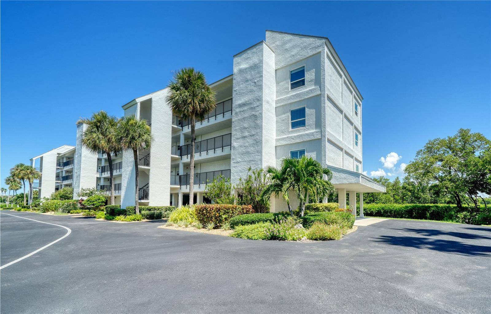 4540 GULF OF MEXICO DR #PH2, Longboat Key, FL 34228