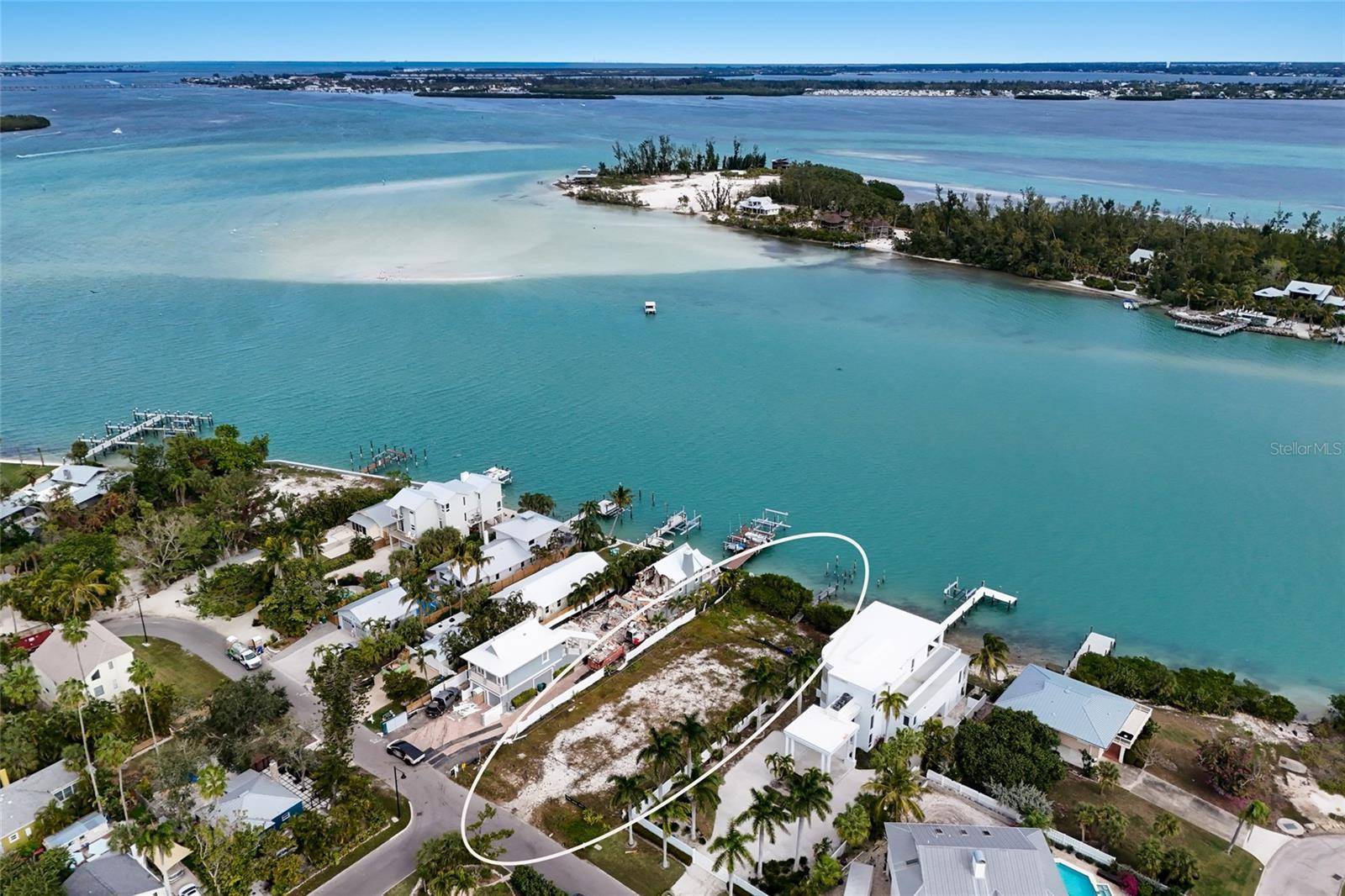 7094 LONGBOAT DR E, Longboat Key, FL 34228