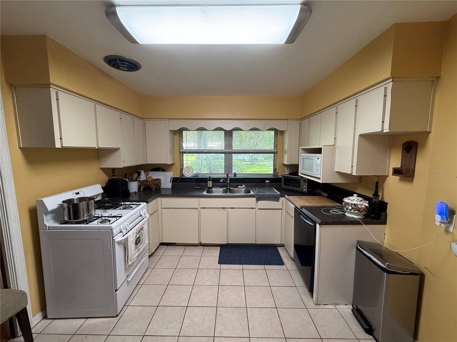 100 NW 32ND ST, Gainesville, FL 32607