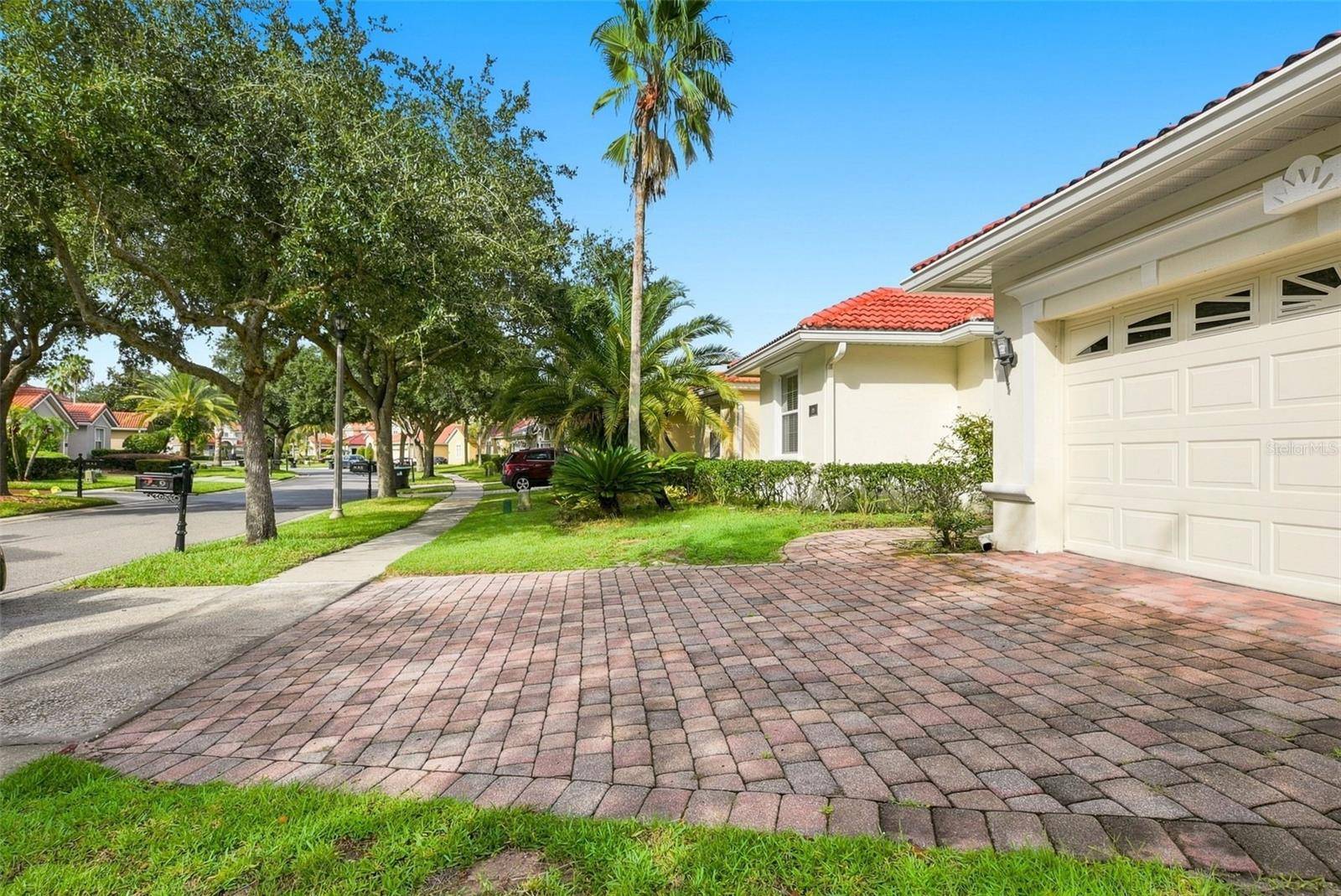 929 LASCALA DR, Windermere, FL 34786