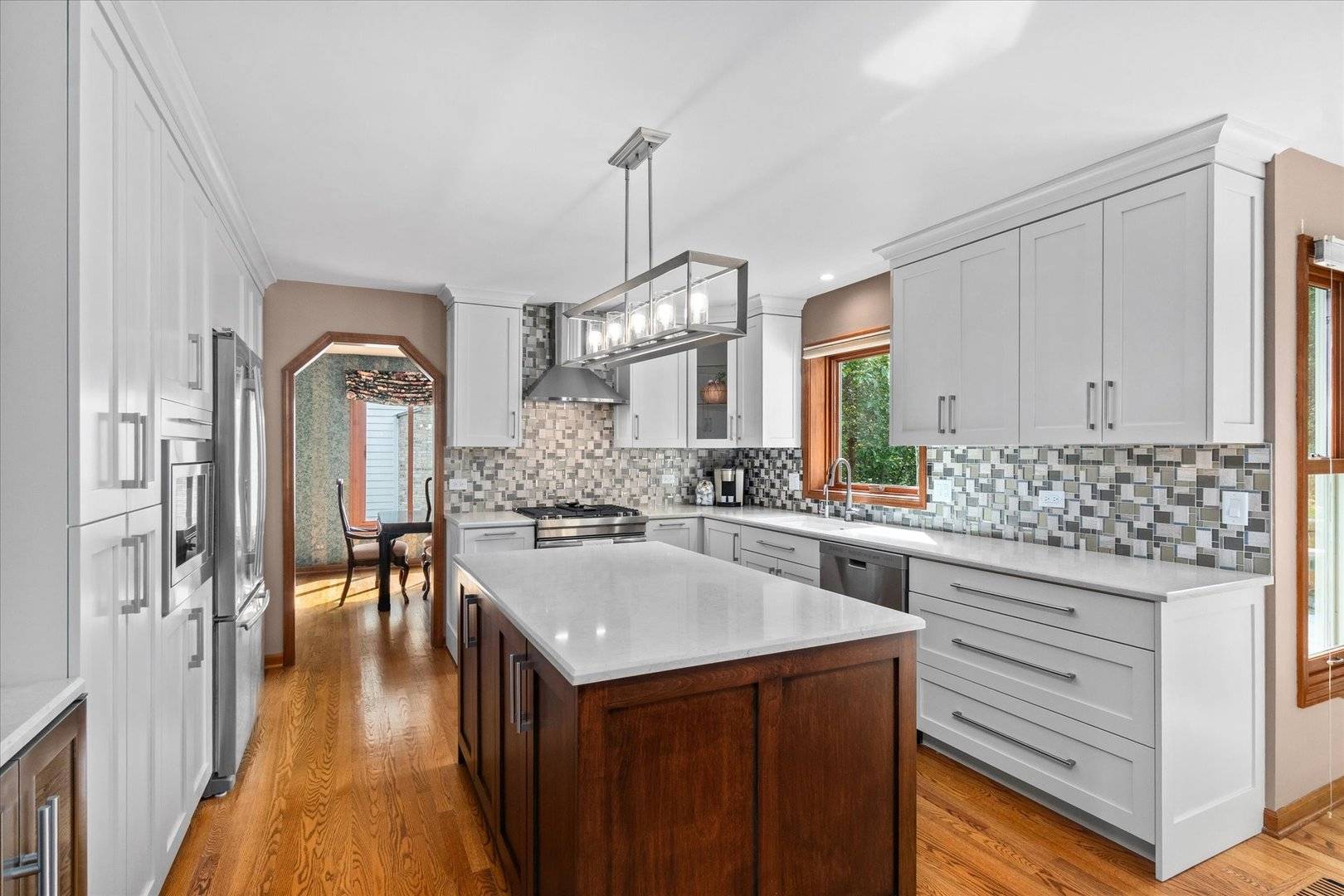 1308 Hamlet RD, Naperville, IL 60564
