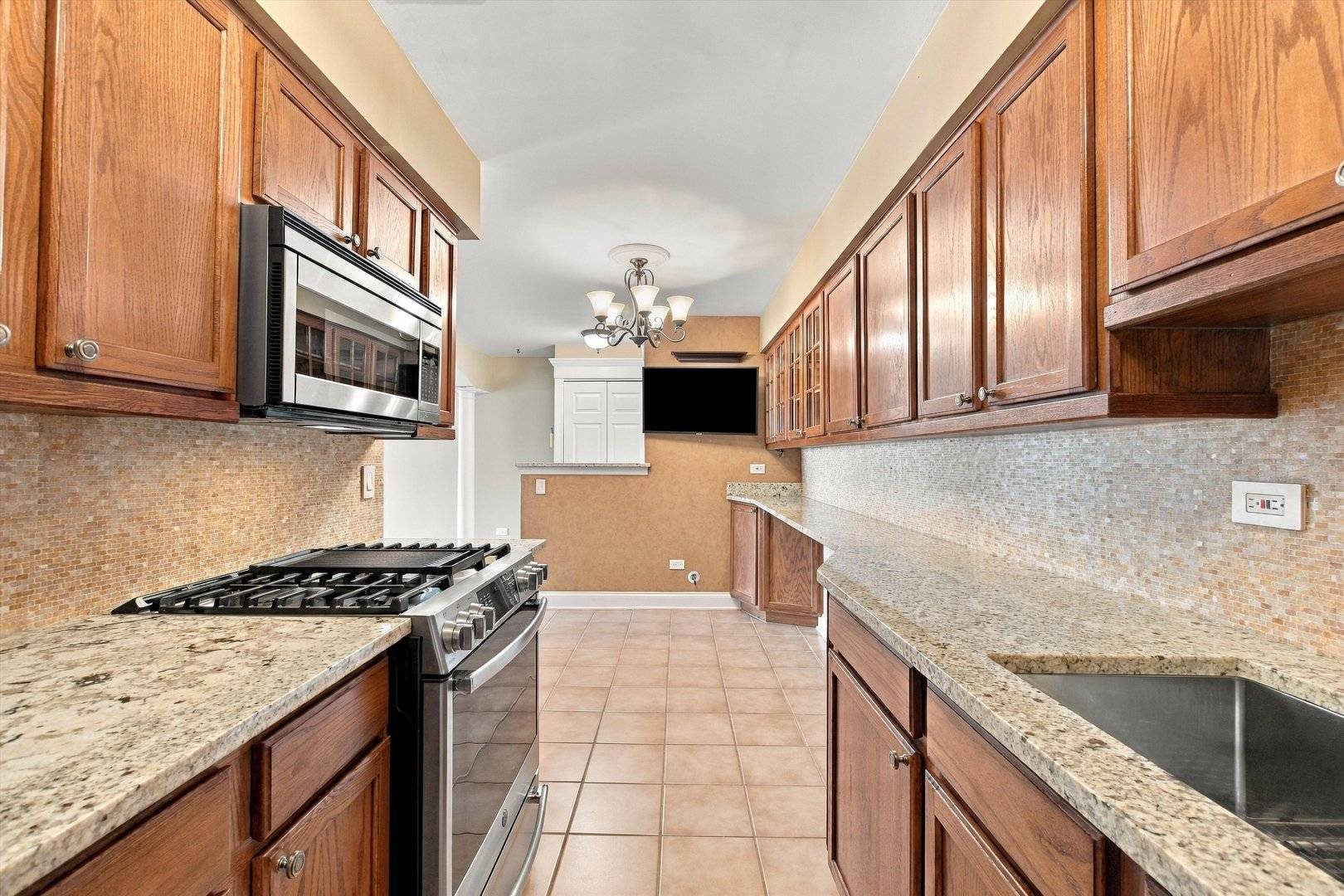 1627 N Windsor DR #305, Arlington Heights, IL 60004