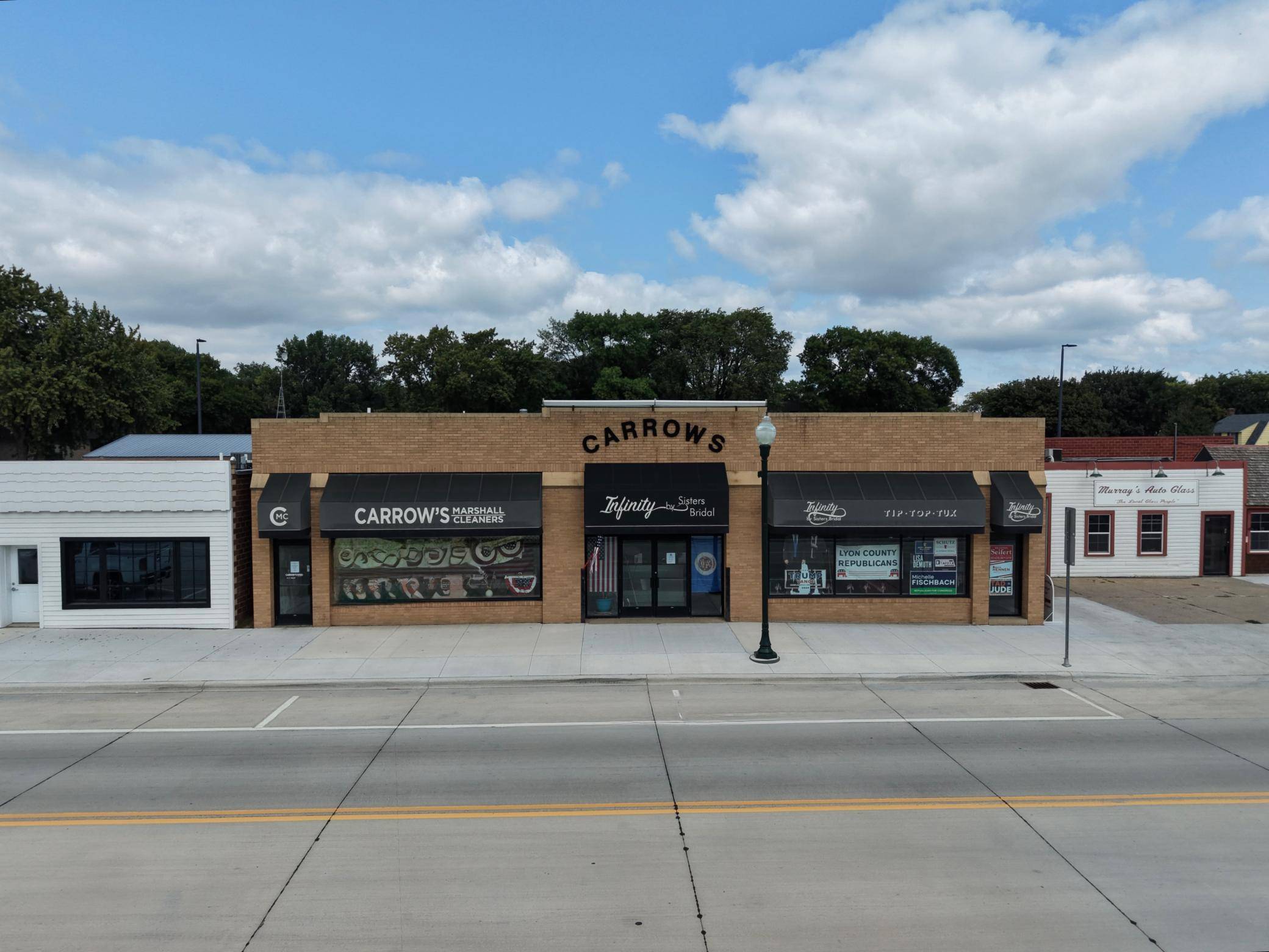 202 W College DR, Marshall, MN 56258