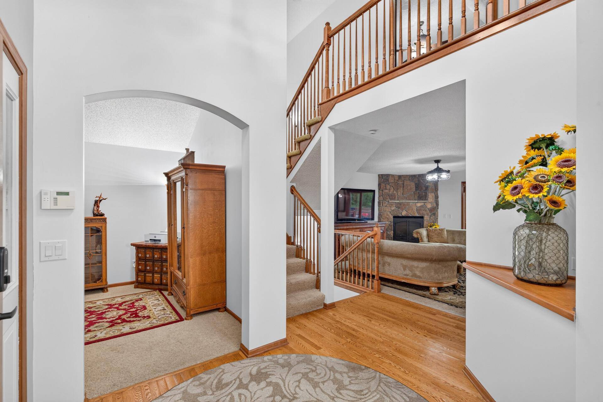 830 Ramsey AVE, Carver, MN 55315