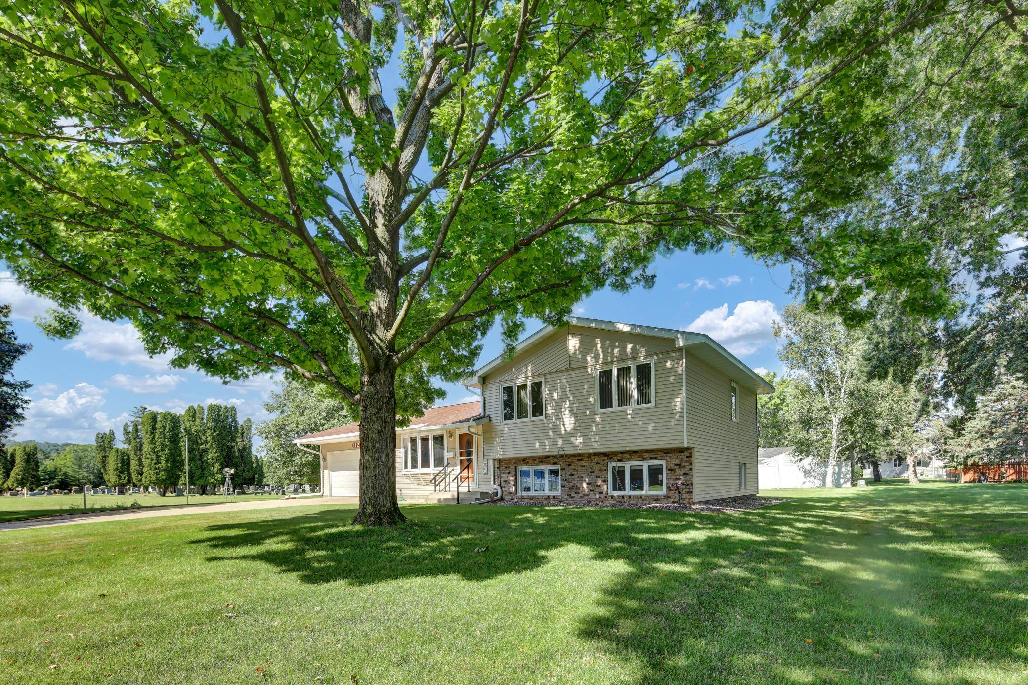 1120 W Marion ST, Lake City, MN 55041