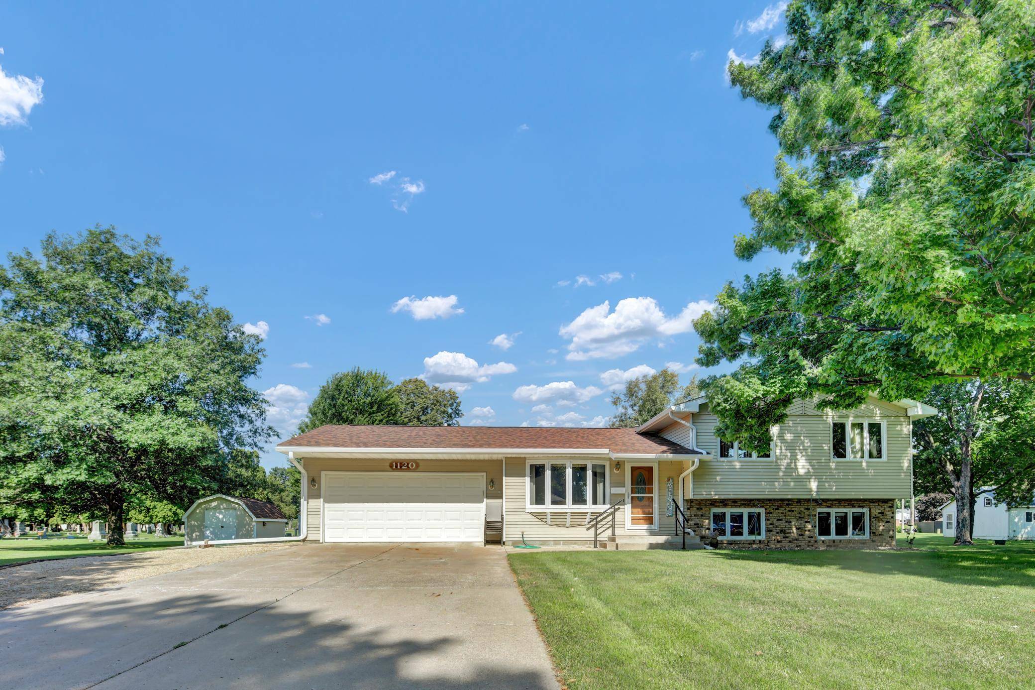 1120 W Marion ST, Lake City, MN 55041
