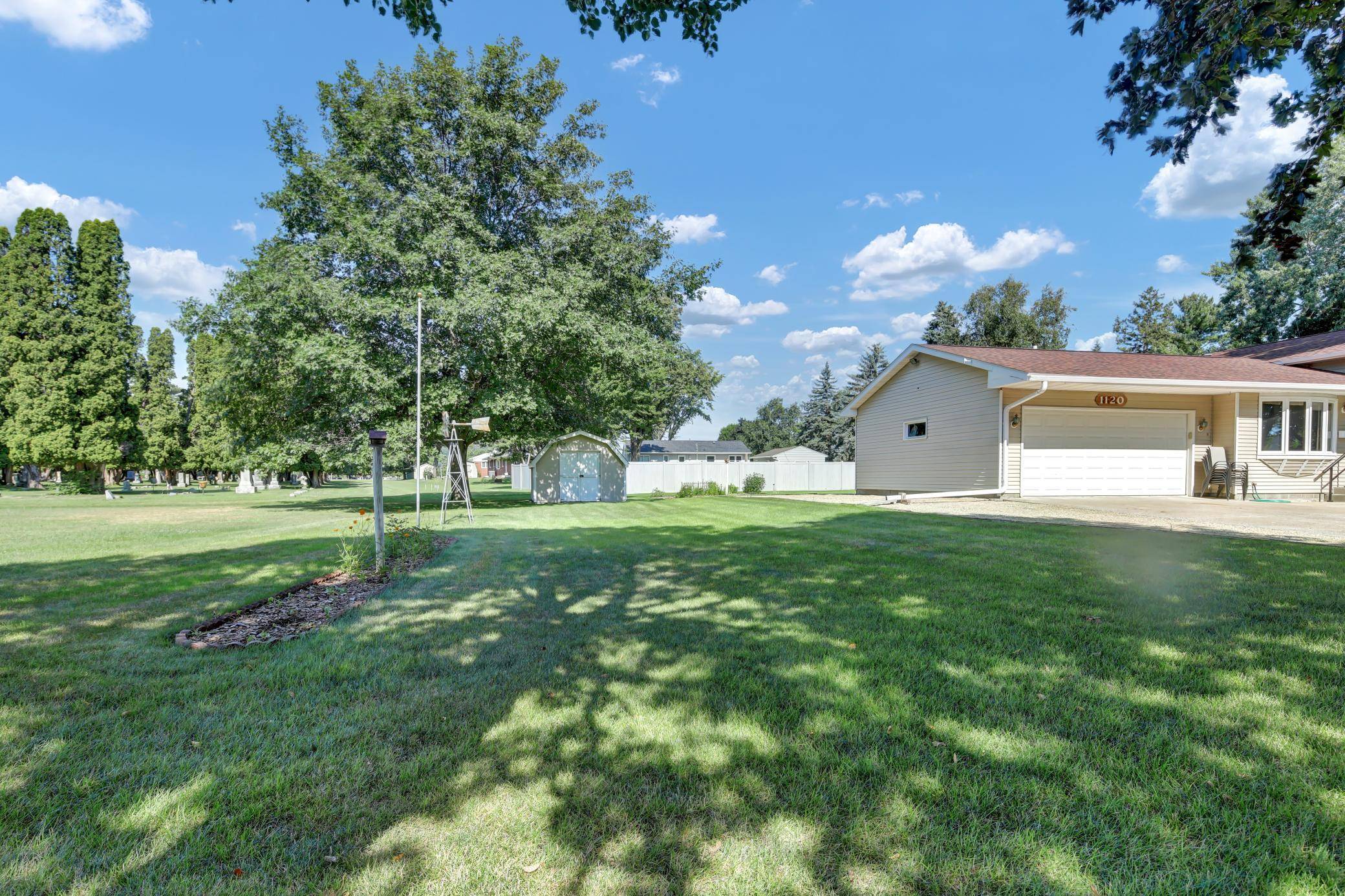 1120 W Marion ST, Lake City, MN 55041