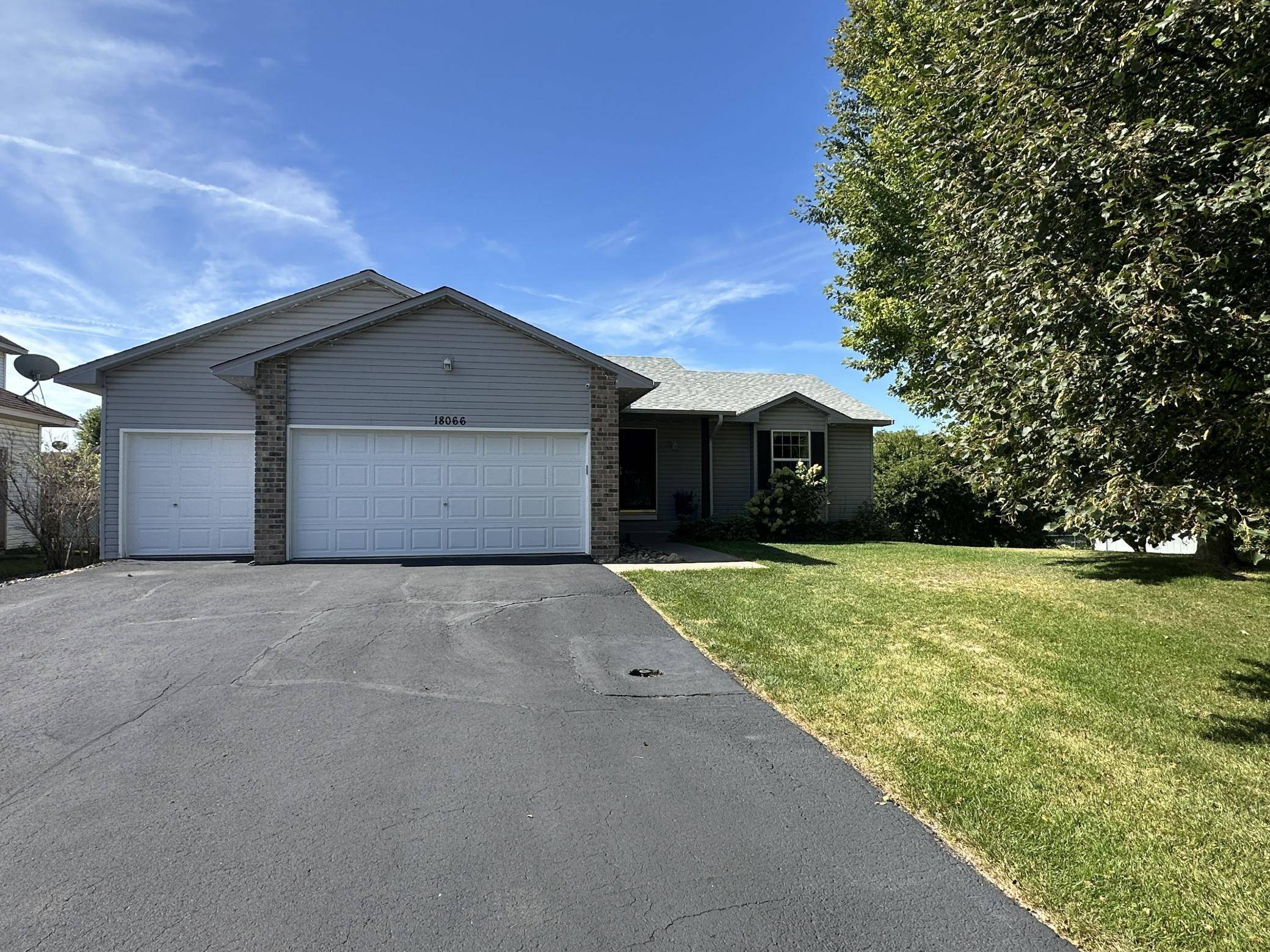 18066 Lincoln CIR NW, Elk River, MN 55330