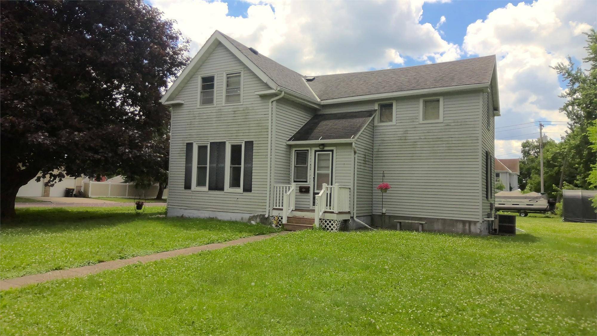 52 Cleveland AVE E, Winnebago, MN 56098