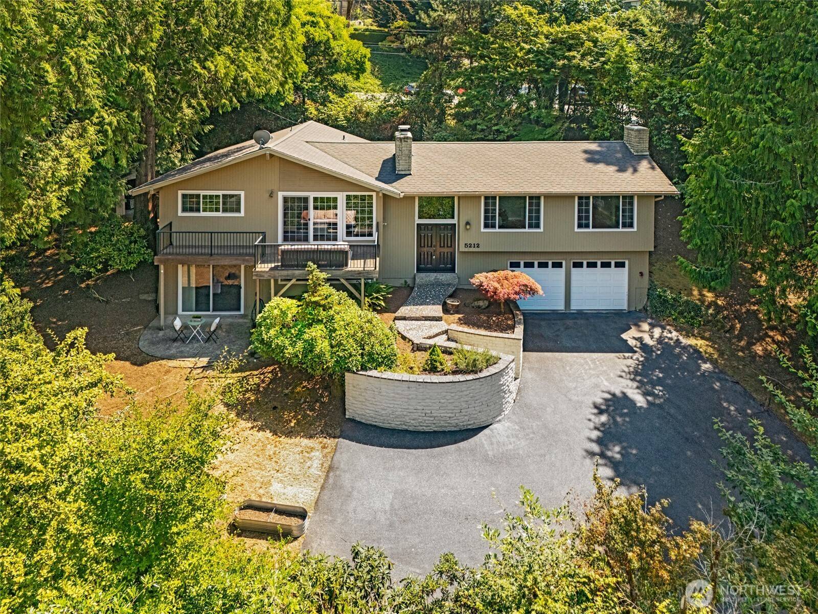 5212 W Mercer PL, Mercer Island, WA 98040