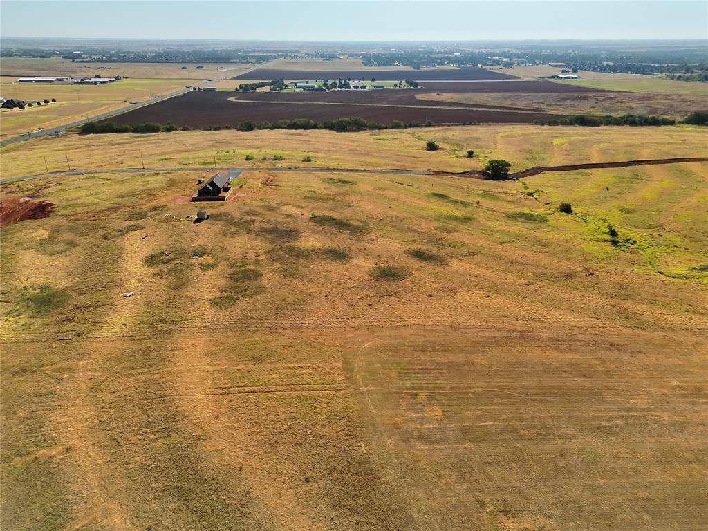 15 Lawter RD, Weatherford, OK 73096