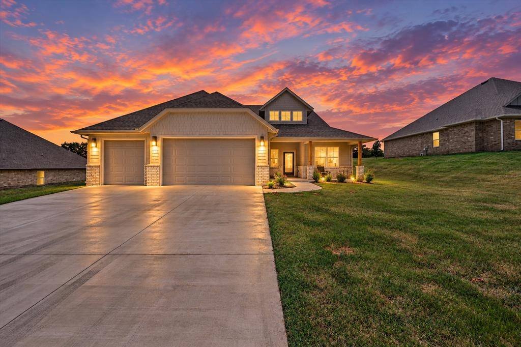 151 Canyon Creek LN, Guthrie, OK 73044