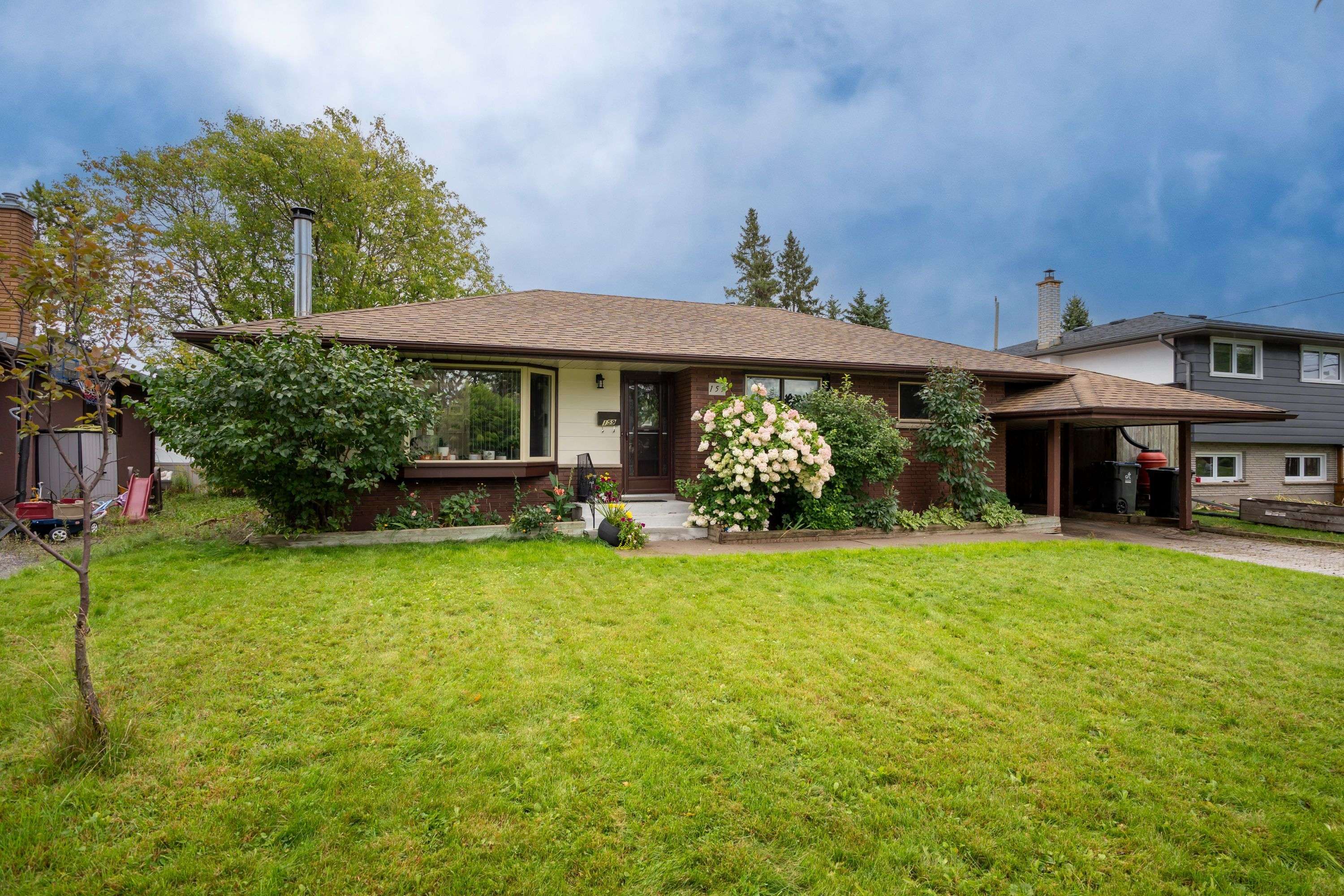 159 Hogarth ST, Thunder Bay, ON P7A 7H1