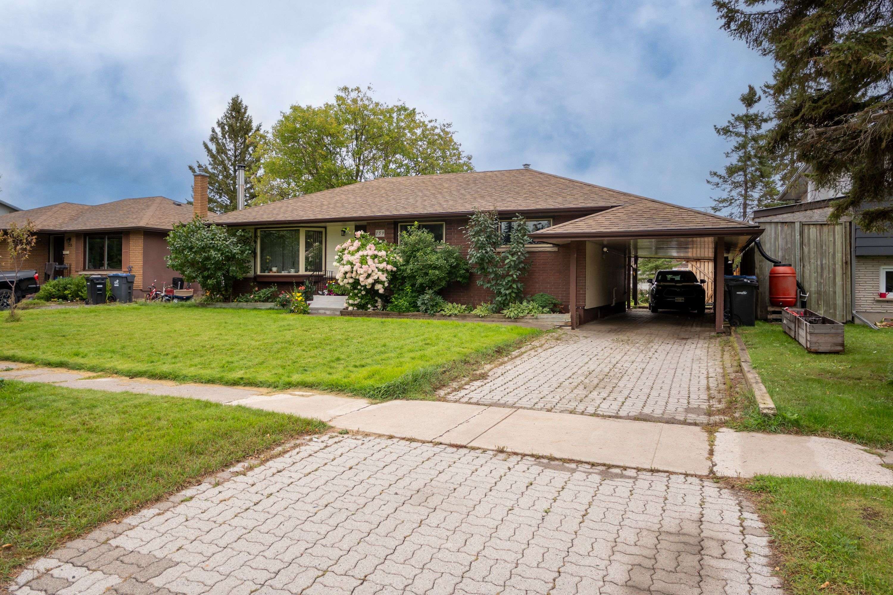 159 Hogarth ST, Thunder Bay, ON P7A 7H1