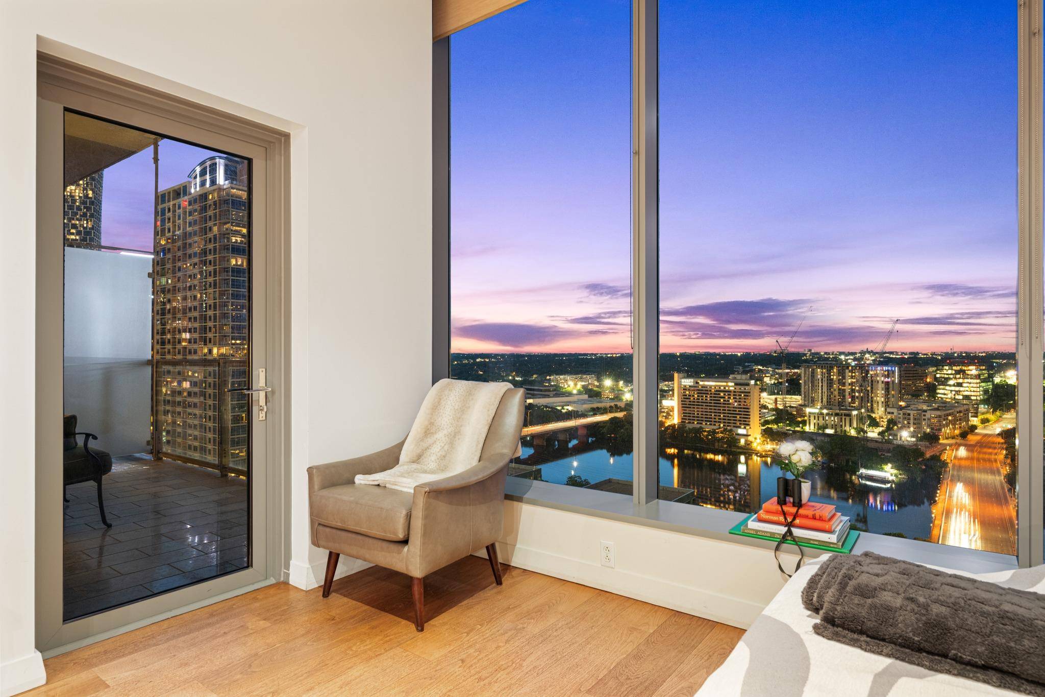 210 Lavaca ST #1902, Austin, TX 78701