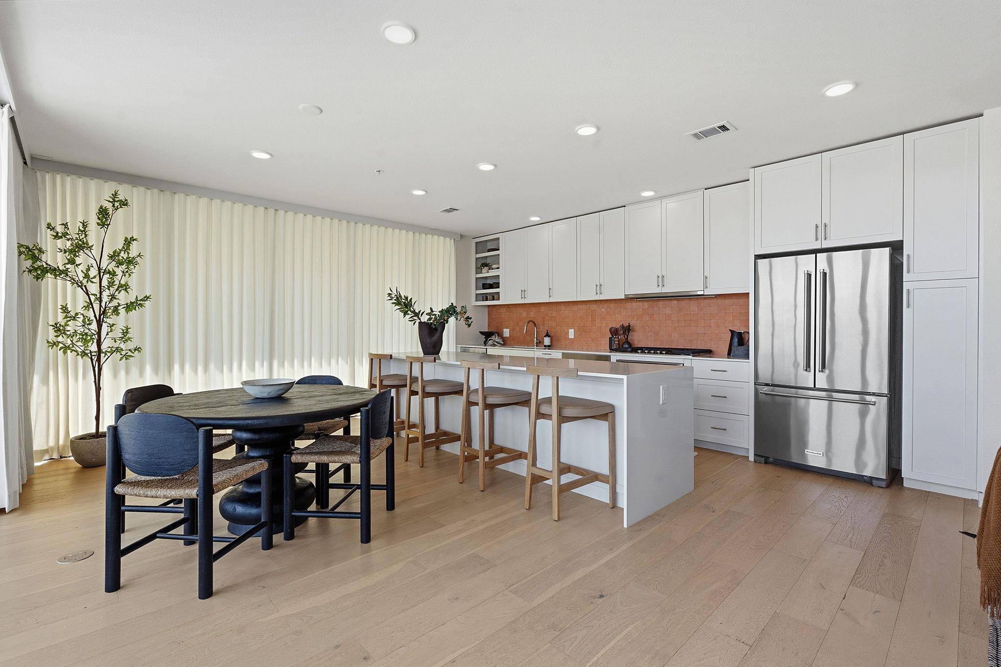 1600 S 1st ST #410, Austin, TX 78704
