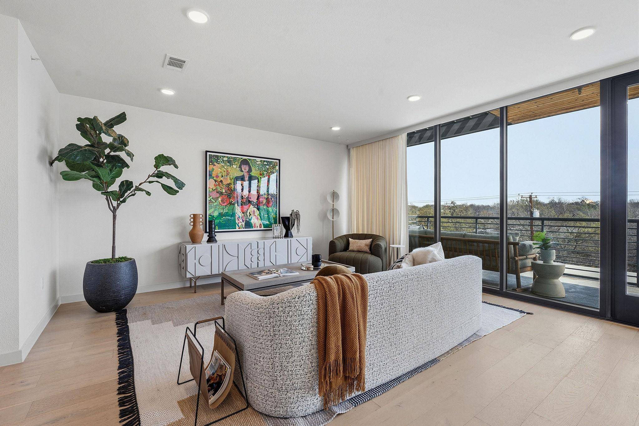 1600 S 1st ST #410, Austin, TX 78704