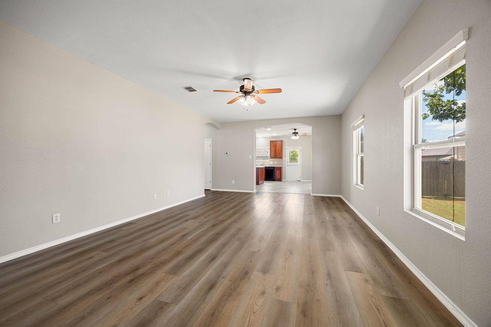 1200 Reagan Wells DR, Hutto, TX 78634