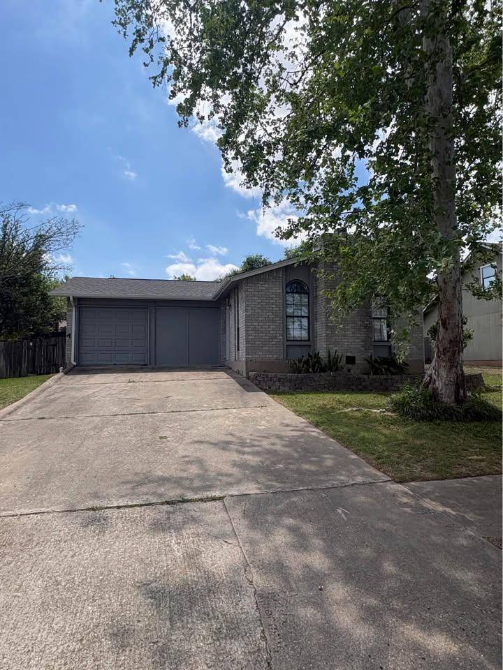 4009 Hillside DR, Round Rock, TX 78681