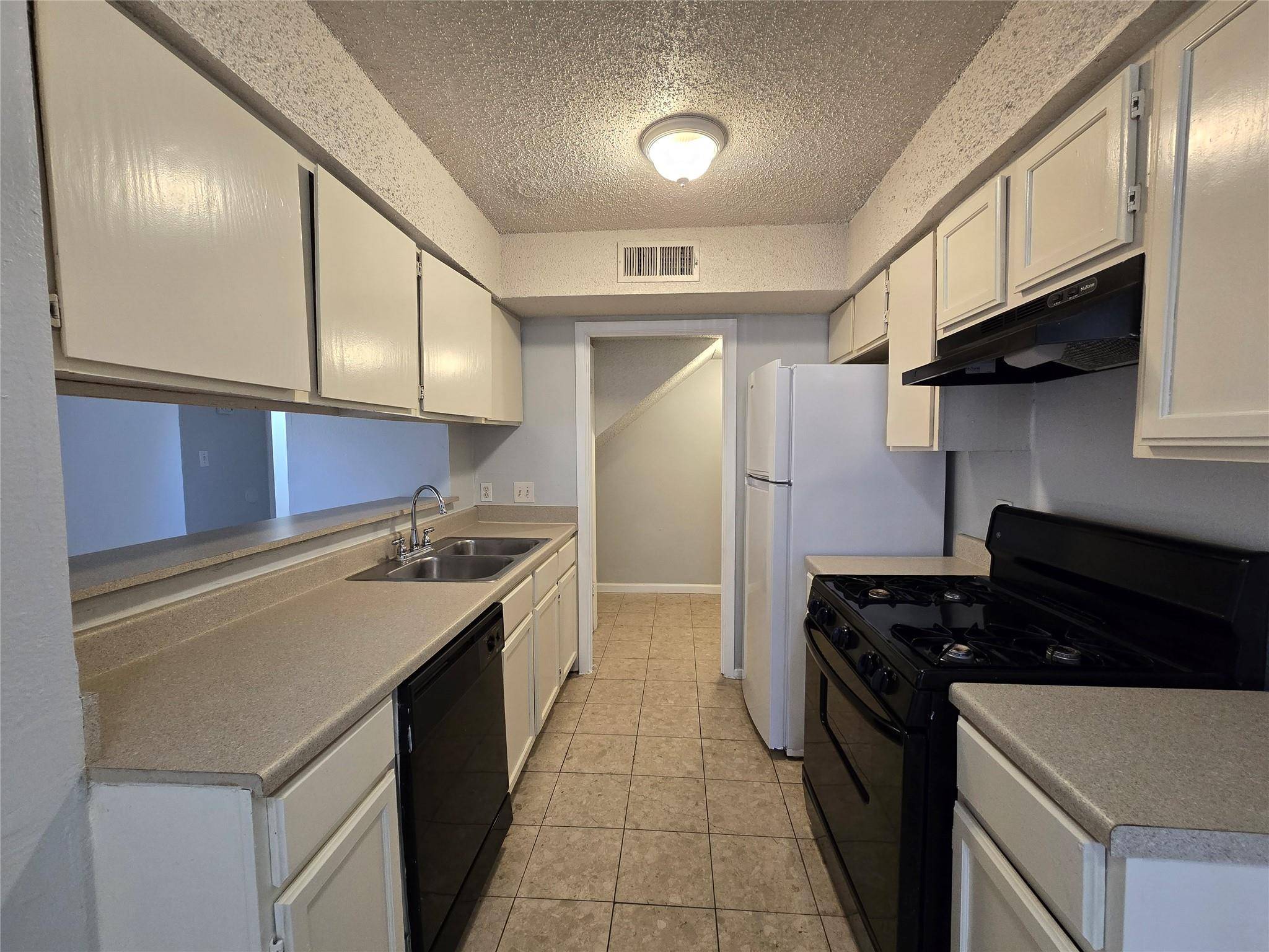 1309 Southport DR #D, Austin, TX 78704