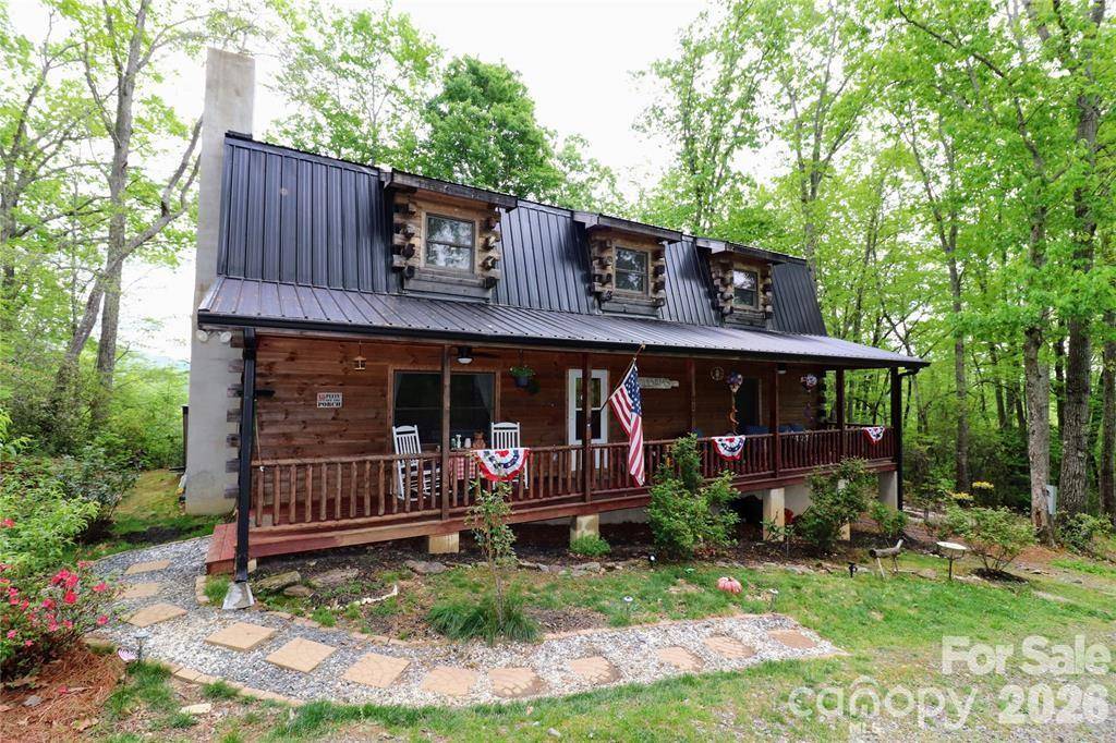 252 Idylwild LN, Black Mountain, NC 28711