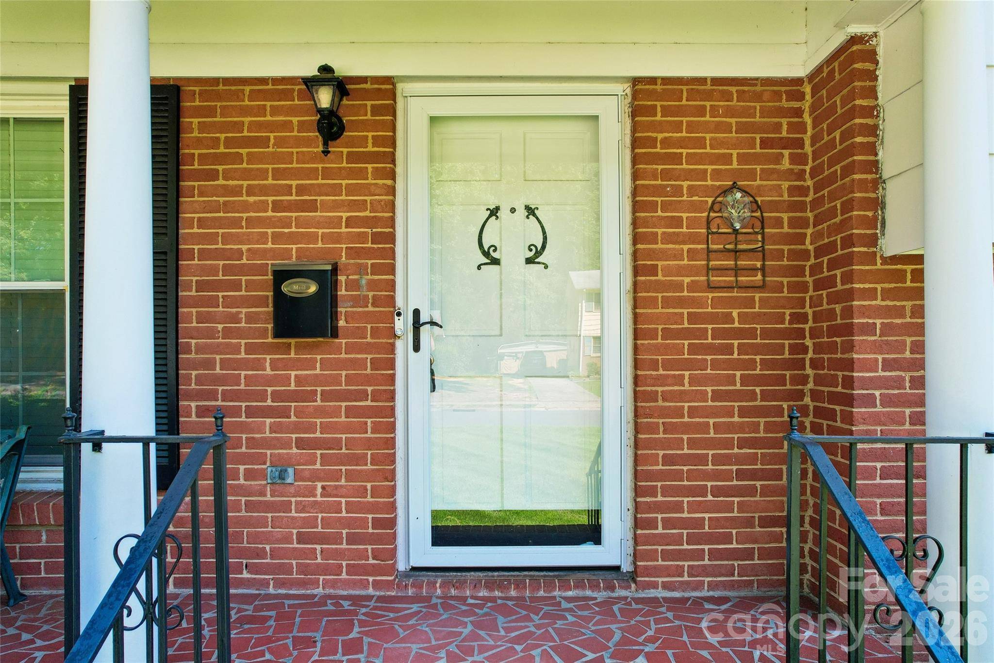6408 Spring Garden LN, Charlotte, NC 28213