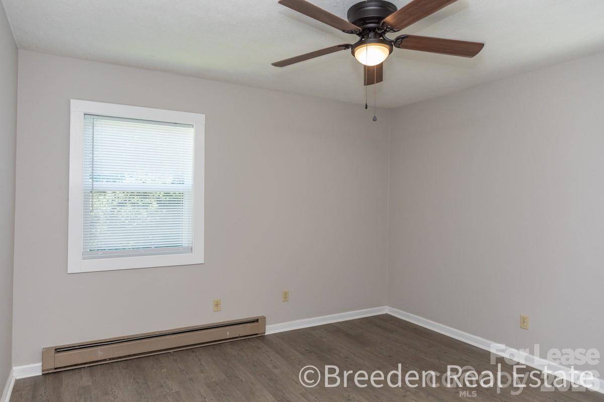 215 N Anderson ST, Morganton, NC 28655
