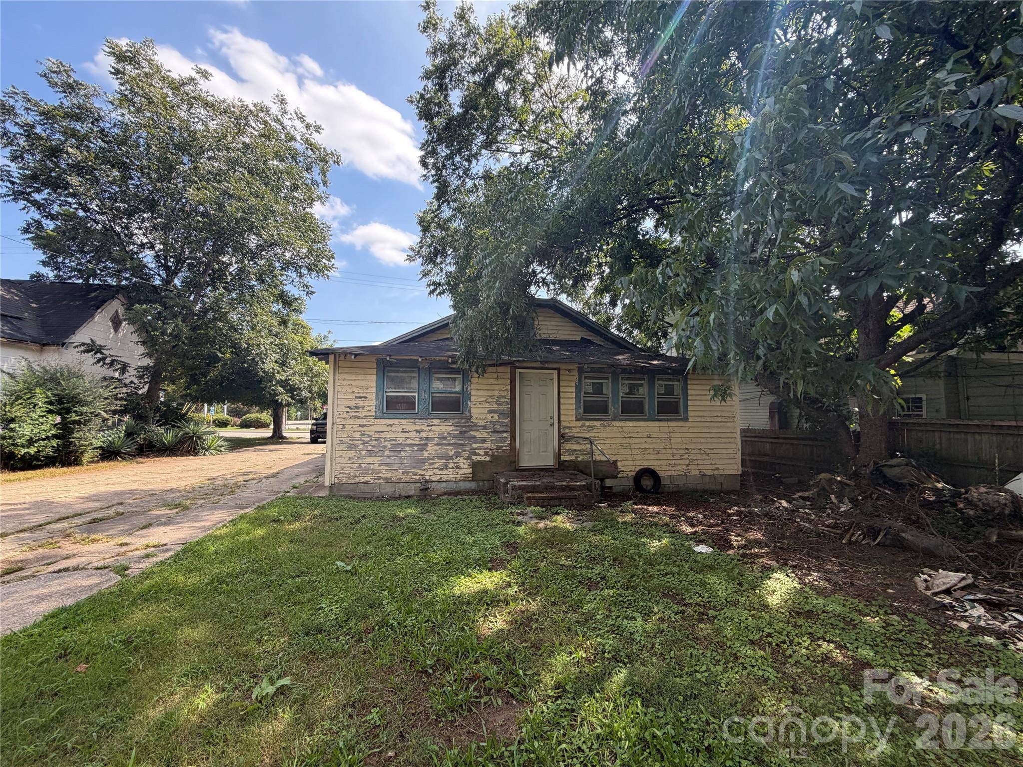 813 N Long ST, Salisbury, NC 28144