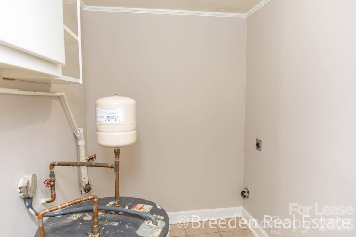 224 N Anderson ST, Morganton, NC 28655