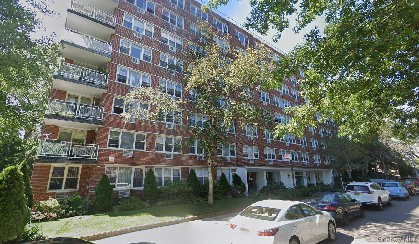 172-70 Highland AVE #9F, Jamaica Estates, NY 11432