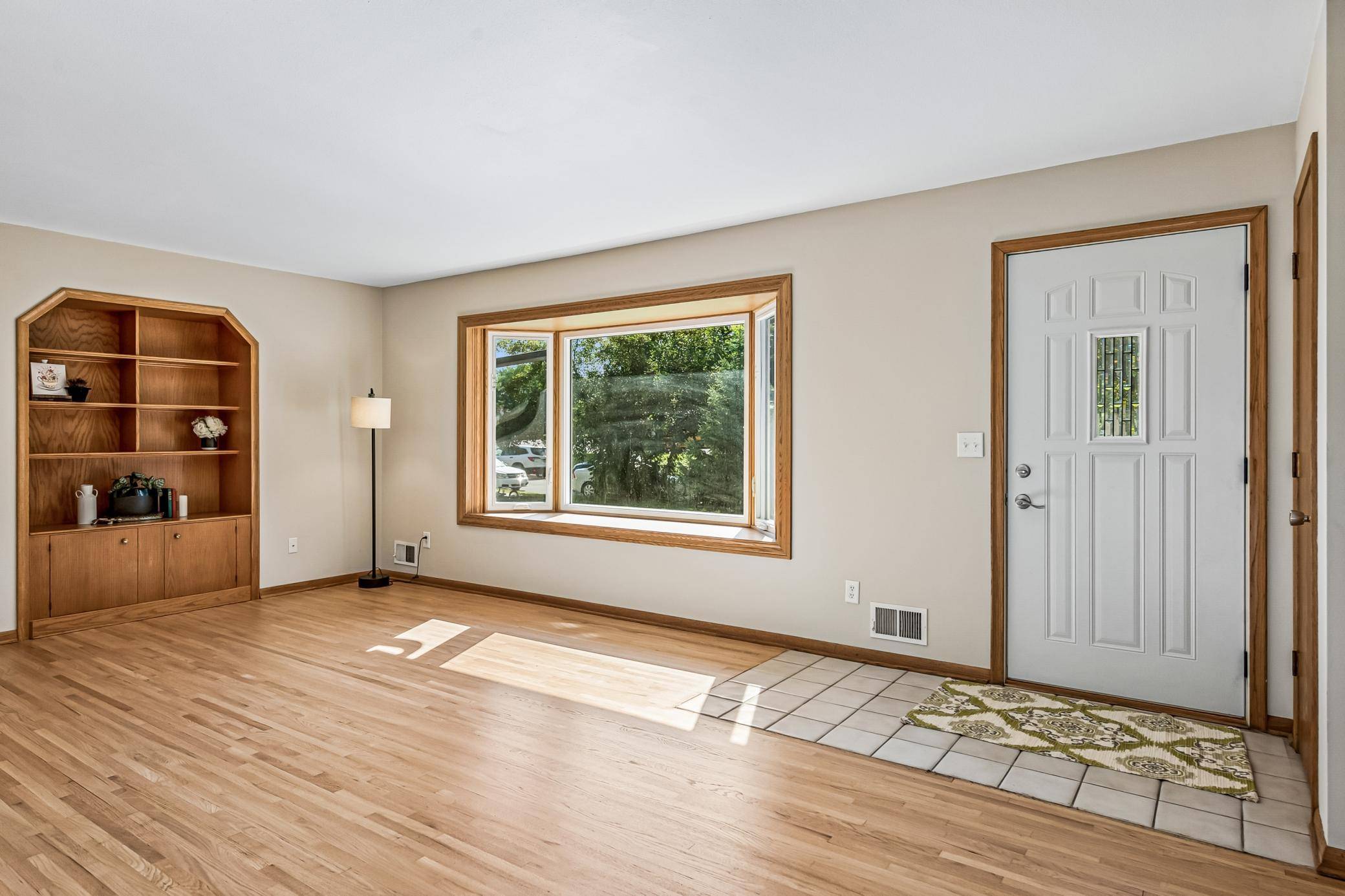91 65 1/2 WAY NE, Fridley, MN 55432
