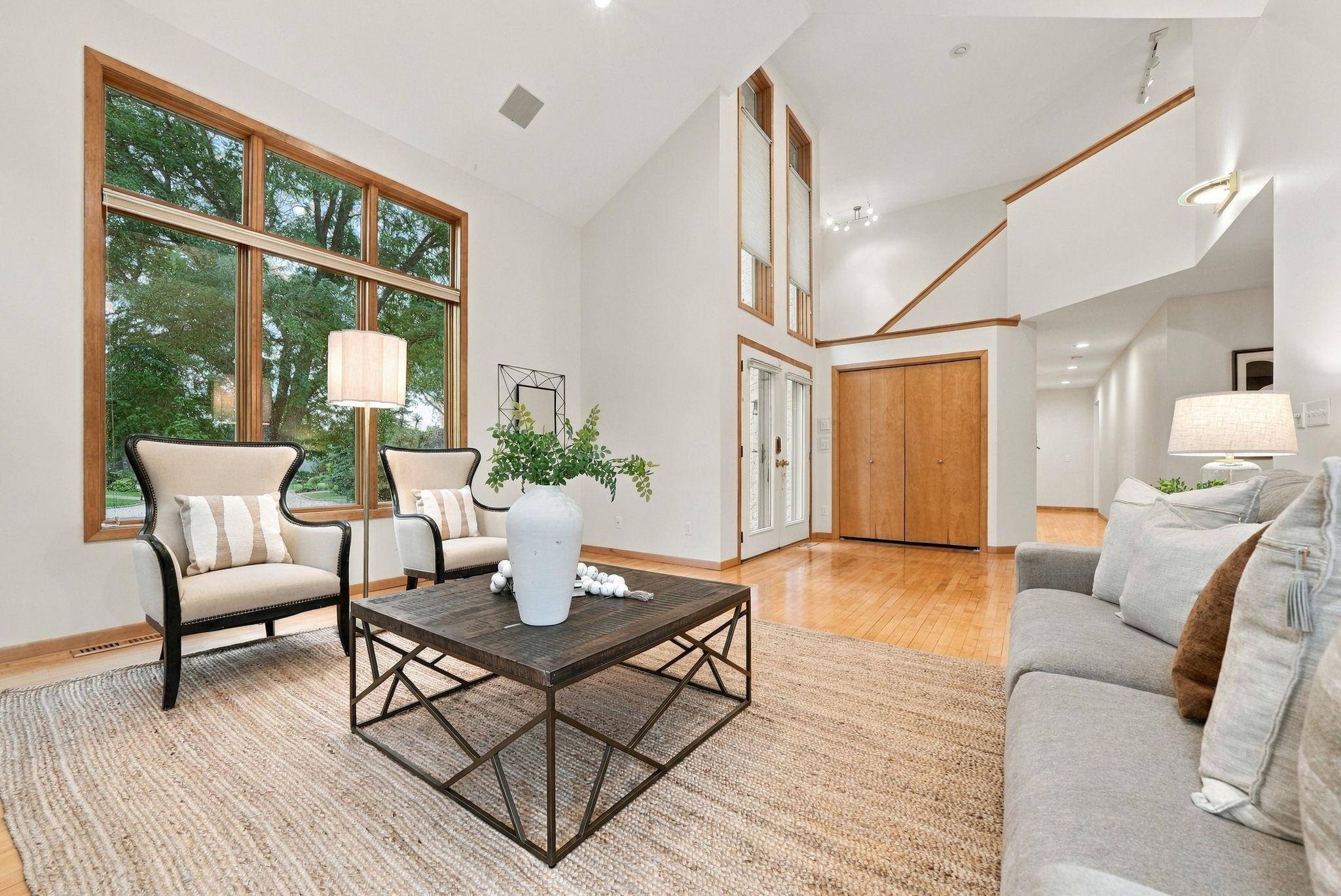 1851 South LN, Mendota Heights, MN 55118