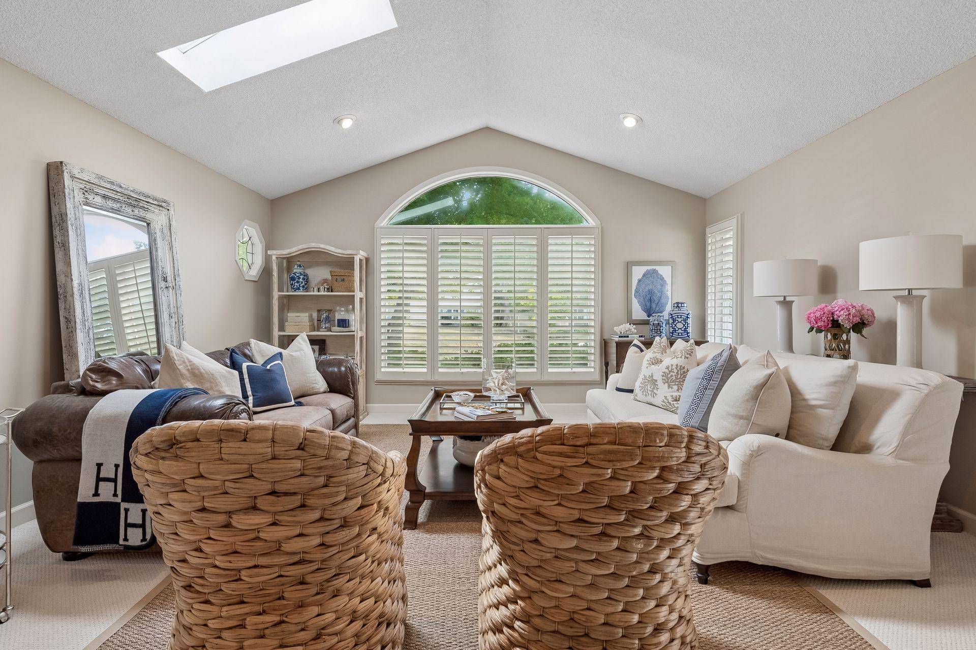 6621 Limerick LN, Edina, MN 55439