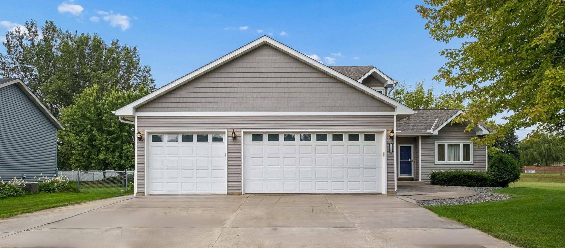 19215 English AVE, Farmington, MN 55024