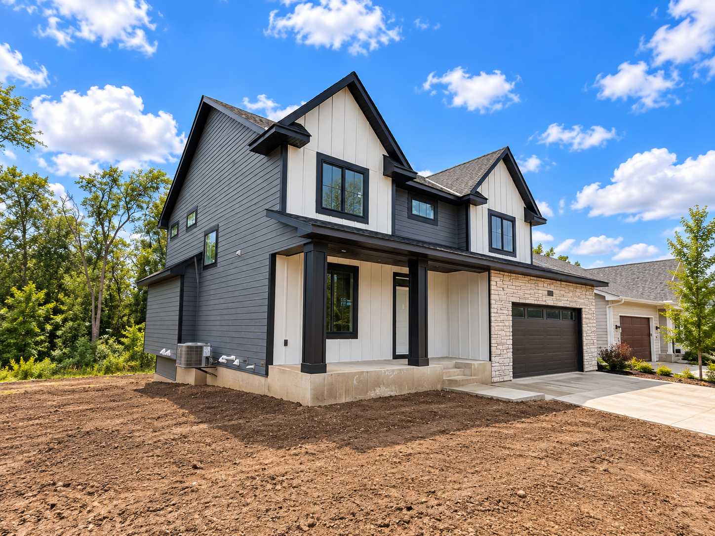 621 Kraewood DR, Northfield, MN 55057